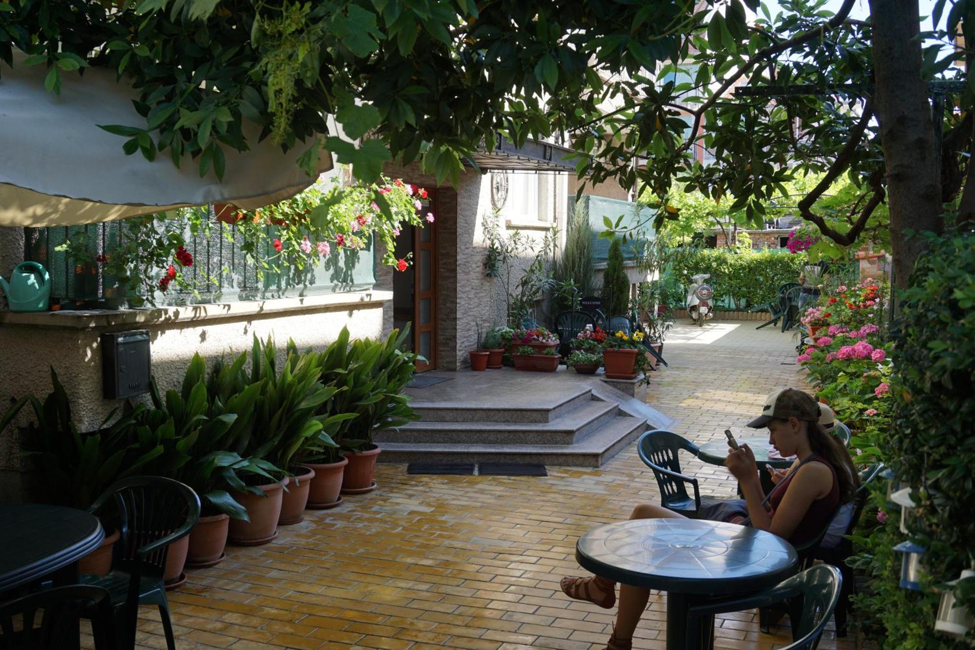 Guest House Lambovi Nesebar Esterno foto